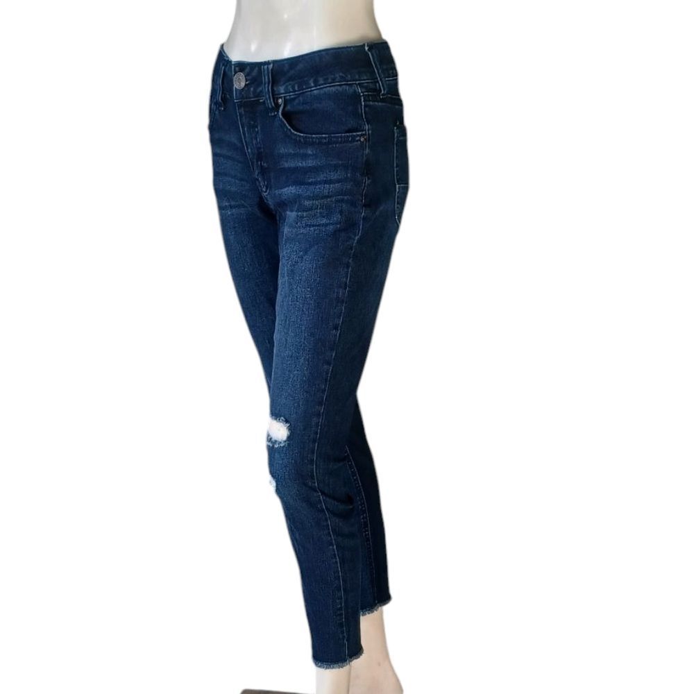 8176........Refuge Skinny Jeans Size W26"   25" Inseam, 8" Rise