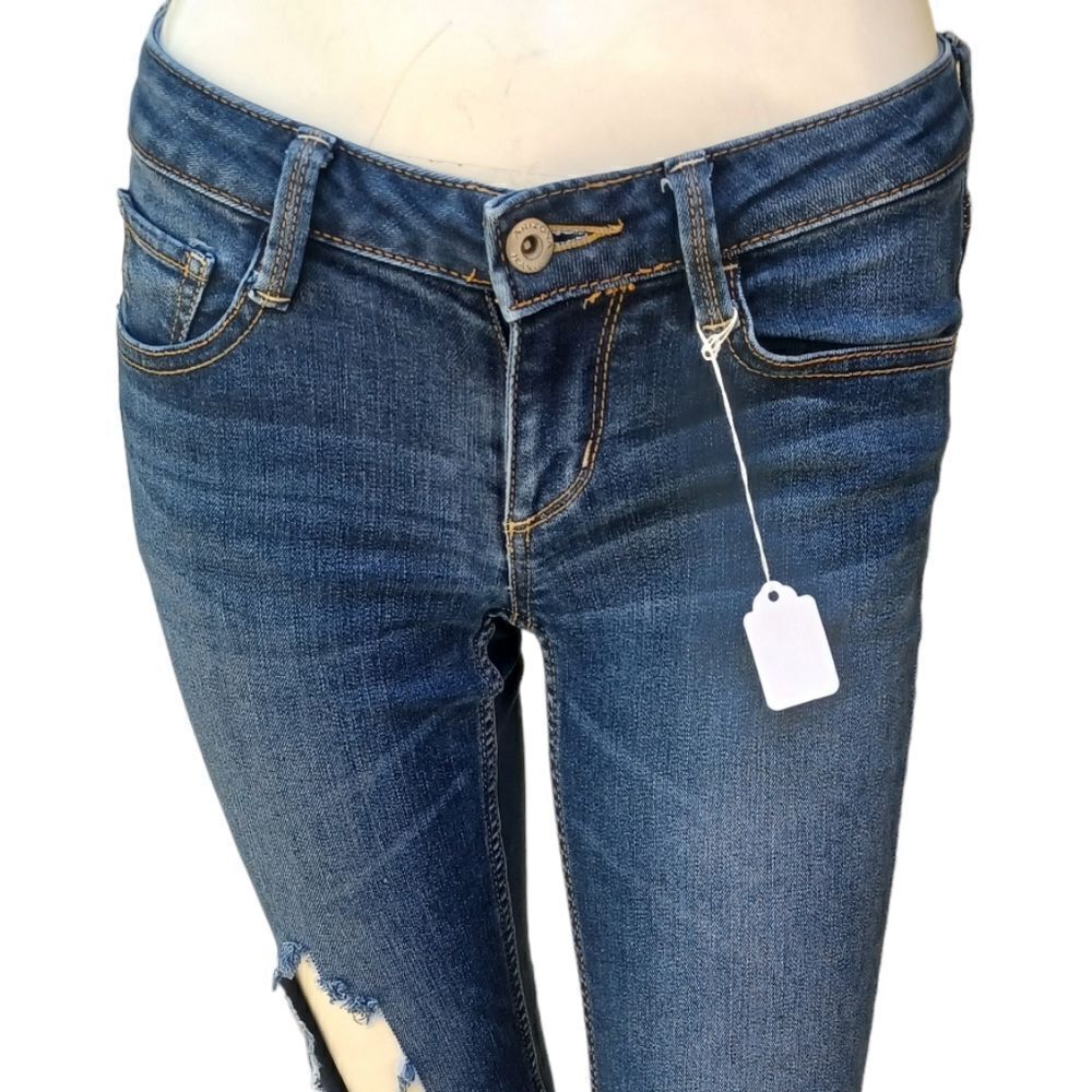 64103...Arizona Jean Co. Jeans Size 0 Average, W24"  25"and 28" Inseam 6"Rise