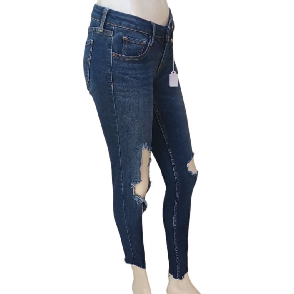 64103...Arizona Jean Co. Jeans Size 0 Average, W24"  25"and 28" Inseam 6"Rise