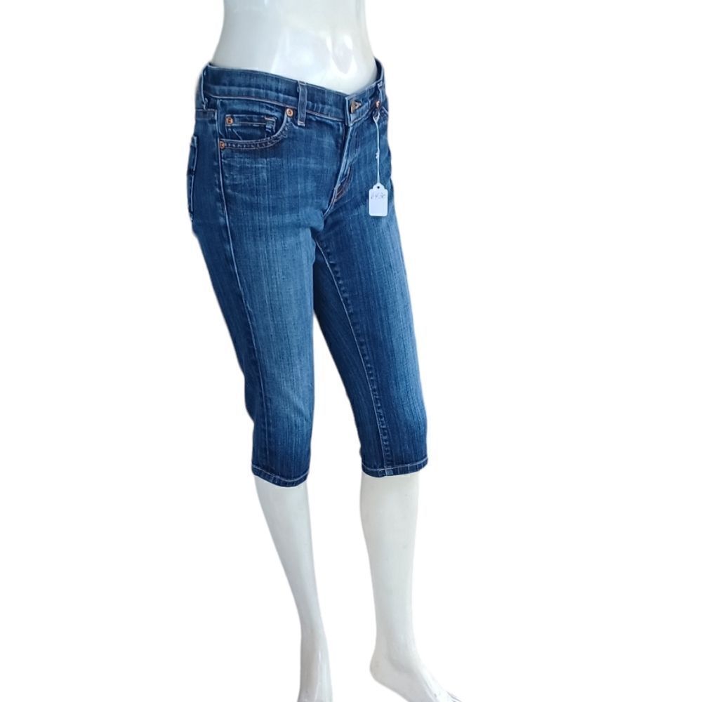 643022....David Kahn Capri Jeans Size 26, W28" 16"Inseam 7"Rise