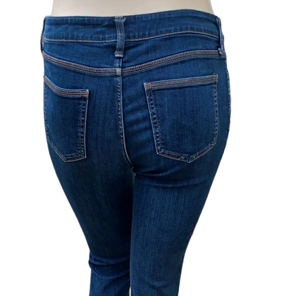 64873...St John's Bay Capri Jeans Size 12, W32" 21"Inseam 10"Rise