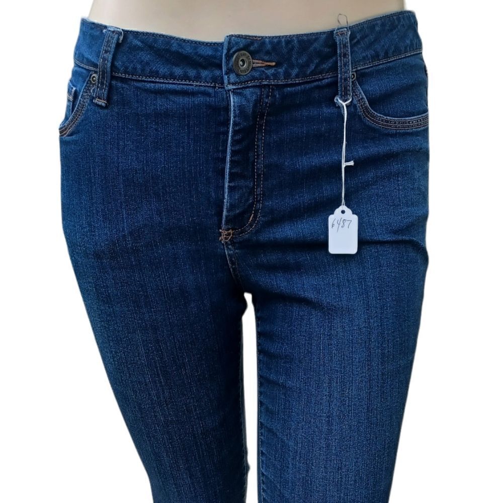 64873...St John's Bay Capri Jeans Size 12, W32" 21"Inseam 10"Rise