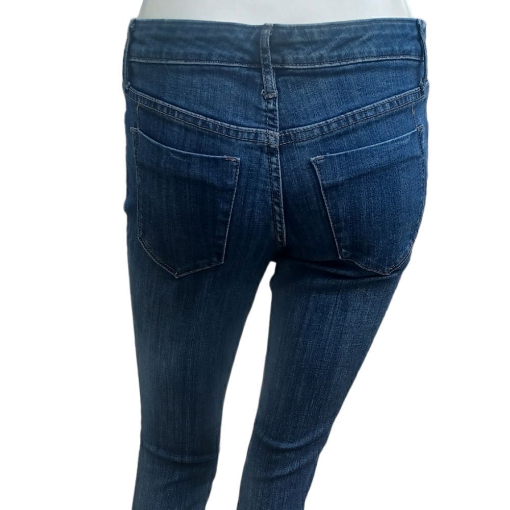 644436....Preowned Mossimo Skinny Jeans Size 4/27 SC, W28" 27"Inseam  7"Rise