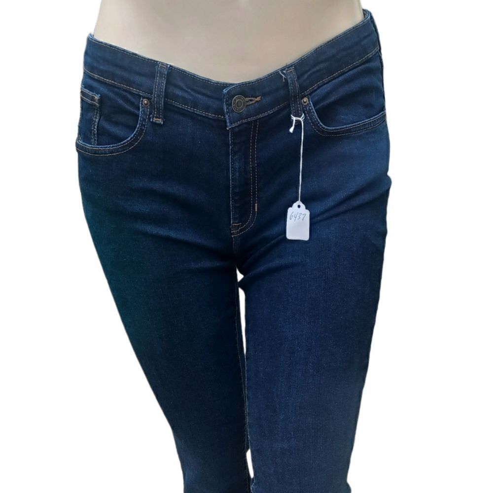 643722.....Gap Sexy Bootcut Fit Size 12/31L, 8" Rise