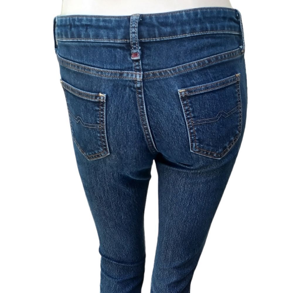 644236....Arizona Jean Company Size 5, W26" 29"Inseam 7"Rise