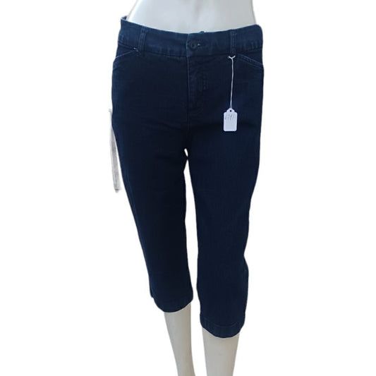679116..St John's Bay Bermuda Shorts Size 6, W30"  17" Inseam 9"Rise