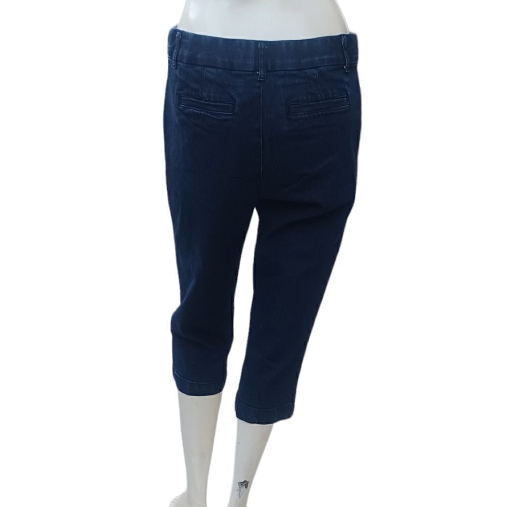 679116..St John's Bay Bermuda Shorts Size 6, W30"  17" Inseam 9"Rise