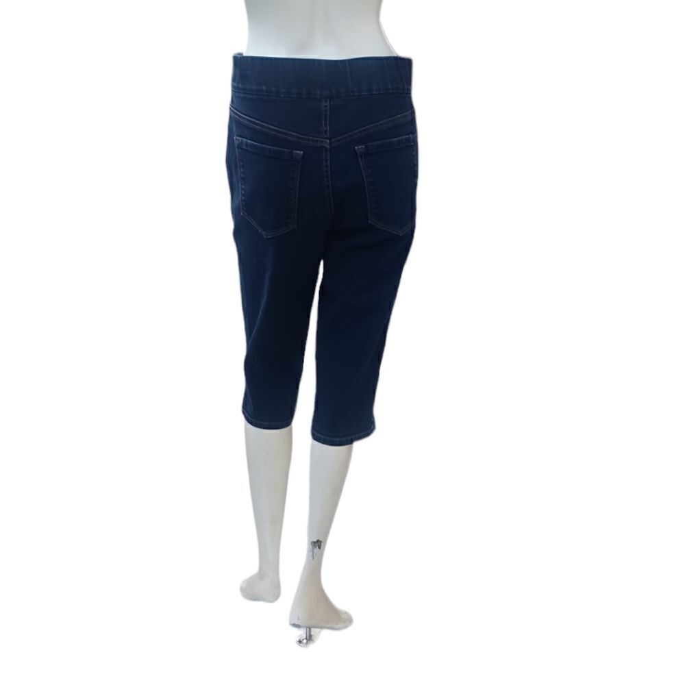 679016...Gloria Vanderbilt Pull-On Shorts Jeans Size 6, W28" 16"Inseam 10"Rise