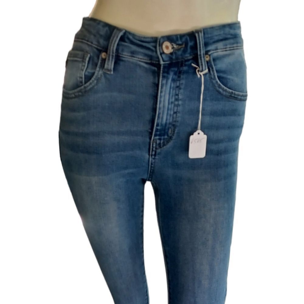 656540....Kancan Skinny Jeans Size 1/24, 28"Inseam 9"Rise