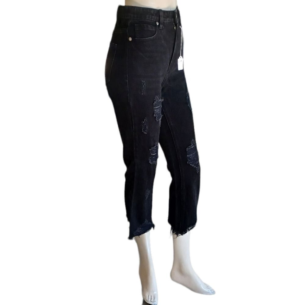 654040....MO&CO Crop Jeans Size 26 " Waist