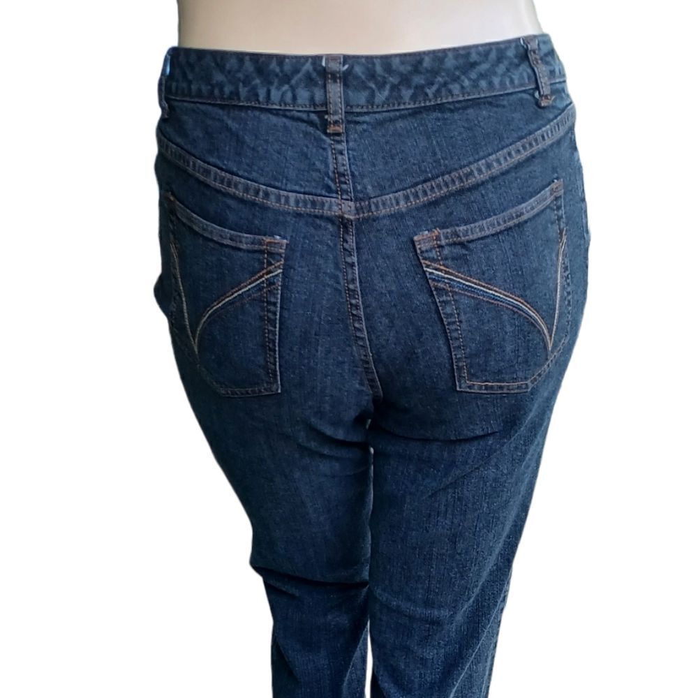 646917....Venezia Stretch Bootcut Jeans Size 1 Avg, W30" 30"Inseam 10"Rise