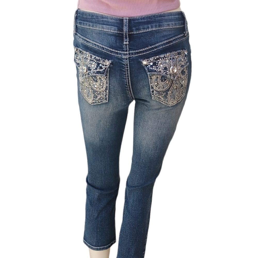 656840....Apt.9 Capri Jeans Size 0, 24" Waist 22" Inseam 7" Rise