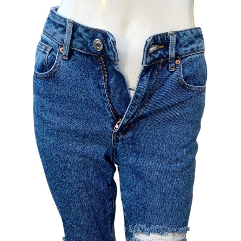 8130...Pacsun Straight leg Mom Jeans Size 23, W23"  25"Inseam 9"Rise
