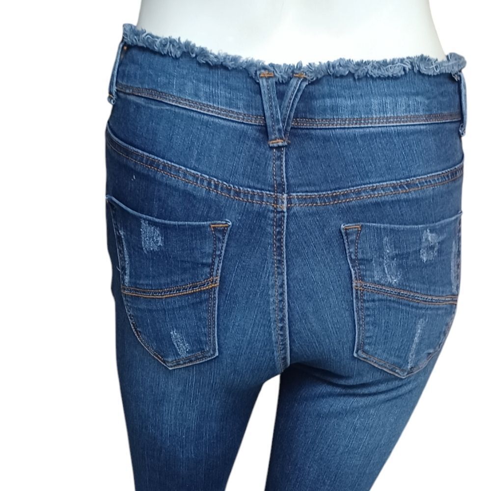 8134.....Women's Nine Planet Skinny Jeans Size 3, W25"  26"Inseam  8 1/2"Rise