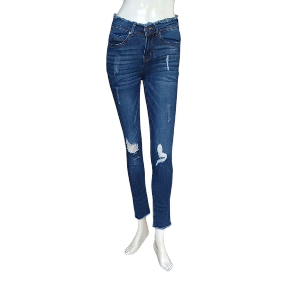 8134.....Women's Nine Planet Skinny Jeans Size 3, W25"  26"Inseam  8 1/2"Rise