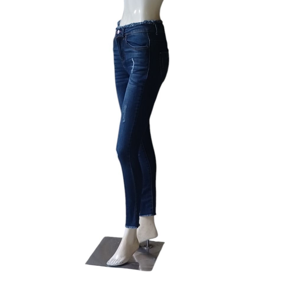 8134.....Women's Nine Planet Skinny Jeans Size 3, W25"  26"Inseam  8 1/2"Rise
