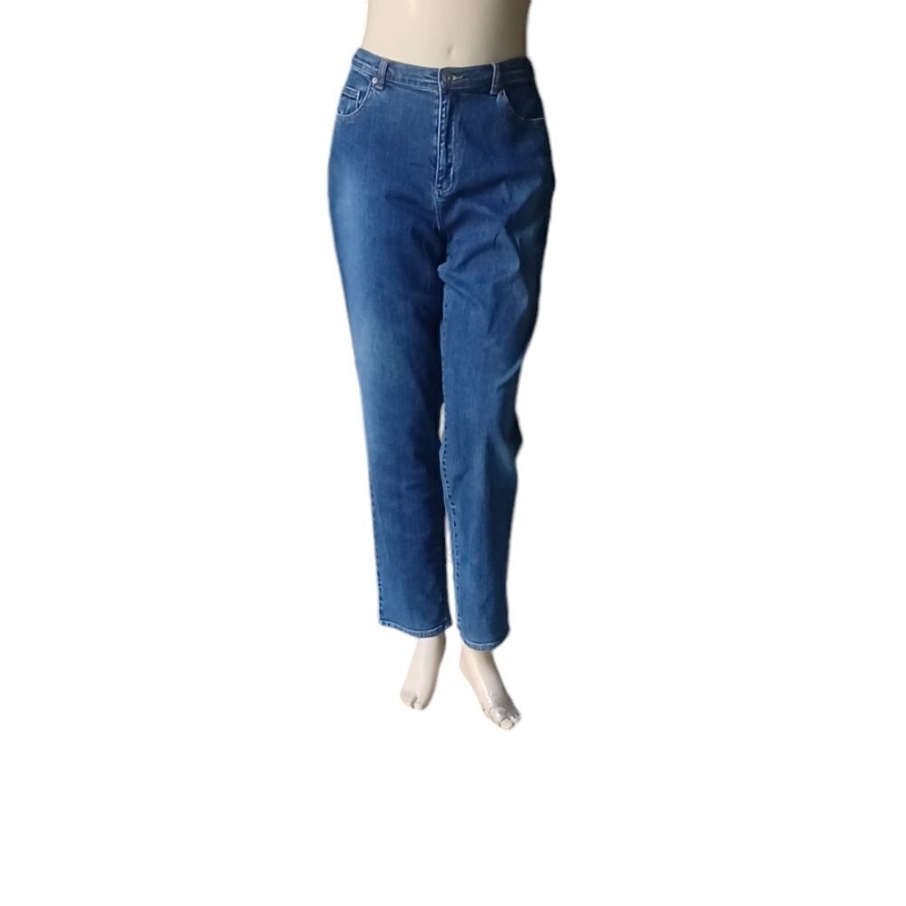 410218.....Stretch Straight leg Jeans Size 16