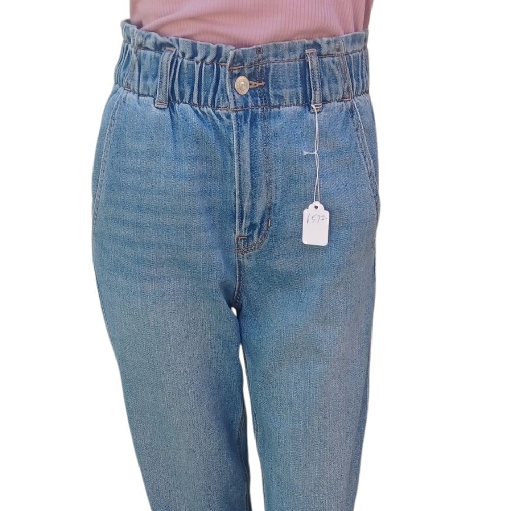 657234...American Eagle Straight Leg Jeans Size 2, W24", 29" Inseam 11" Rise