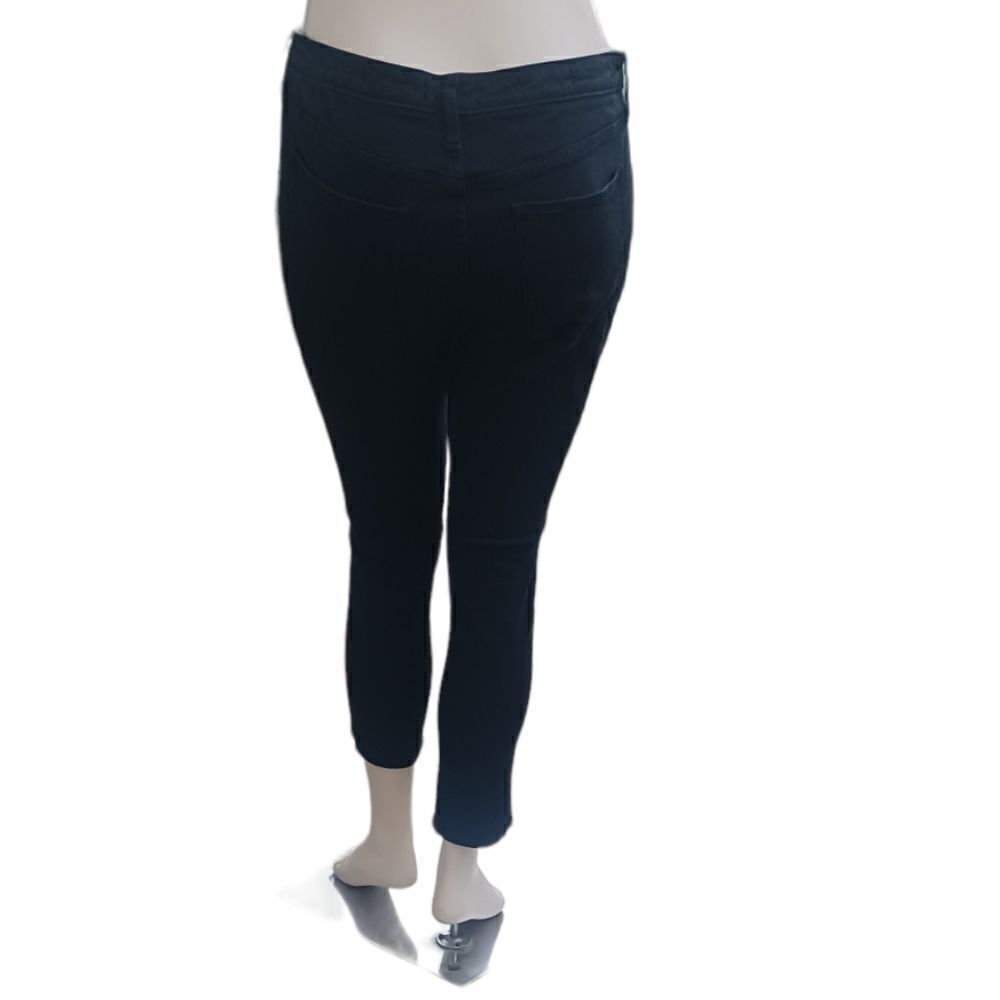 662511...Universal Thread Crop Jeans 16/33S,  11" Rise