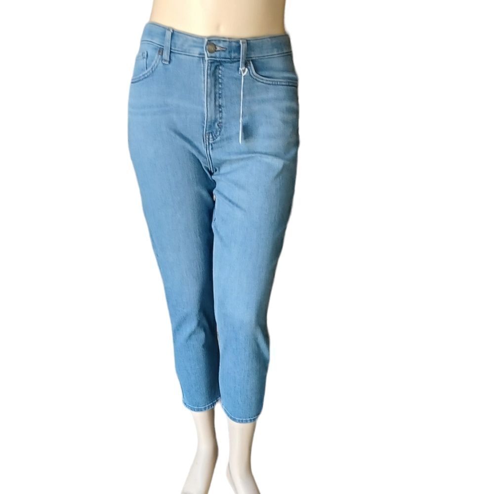 647332...Lee Relaxed Fit Tapered Leg Size 12 Medium, W30" 23"Inseam 11"Rise