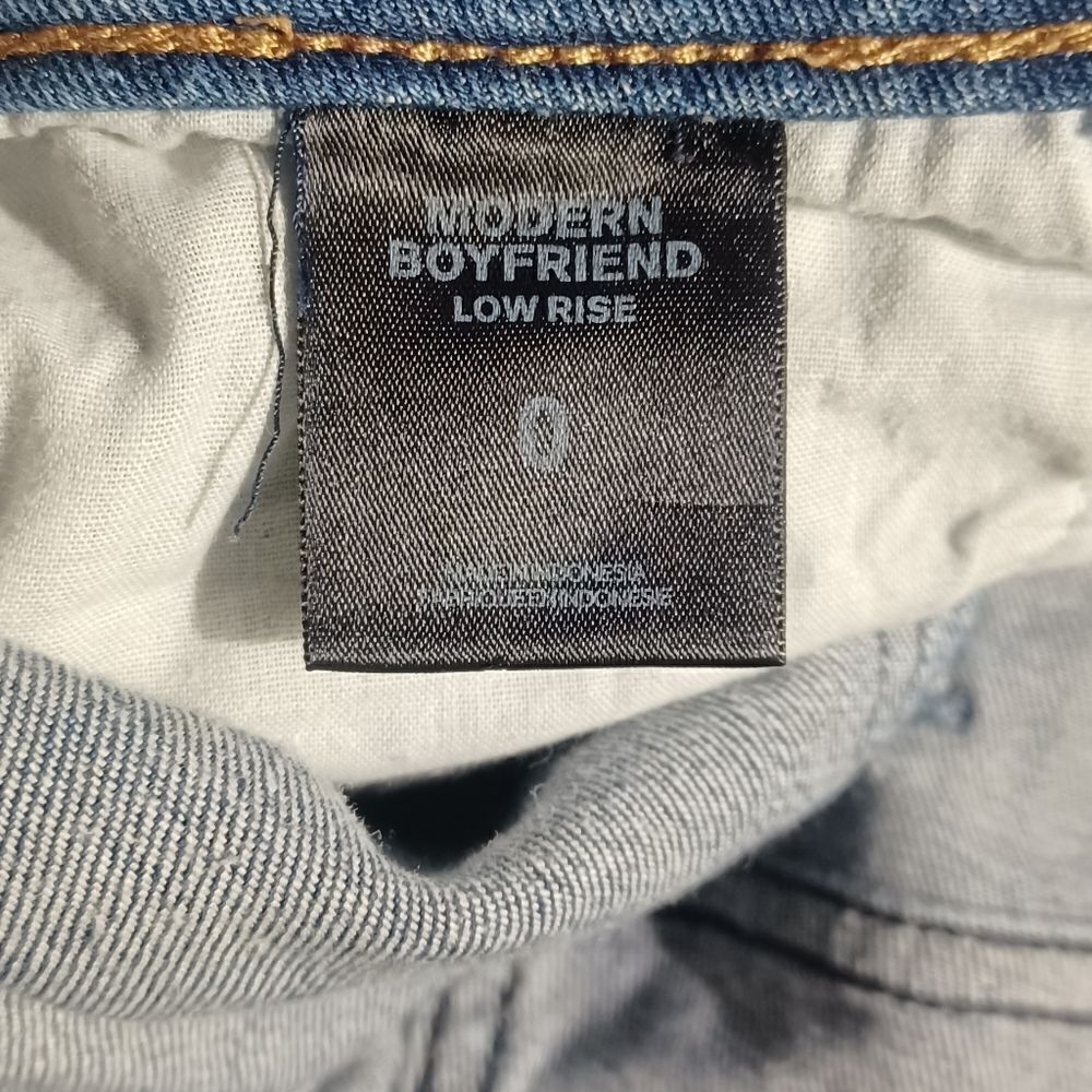 651525...Express Boyfriend Jeans Size 0, W30" 26"Insesm 8"Rise