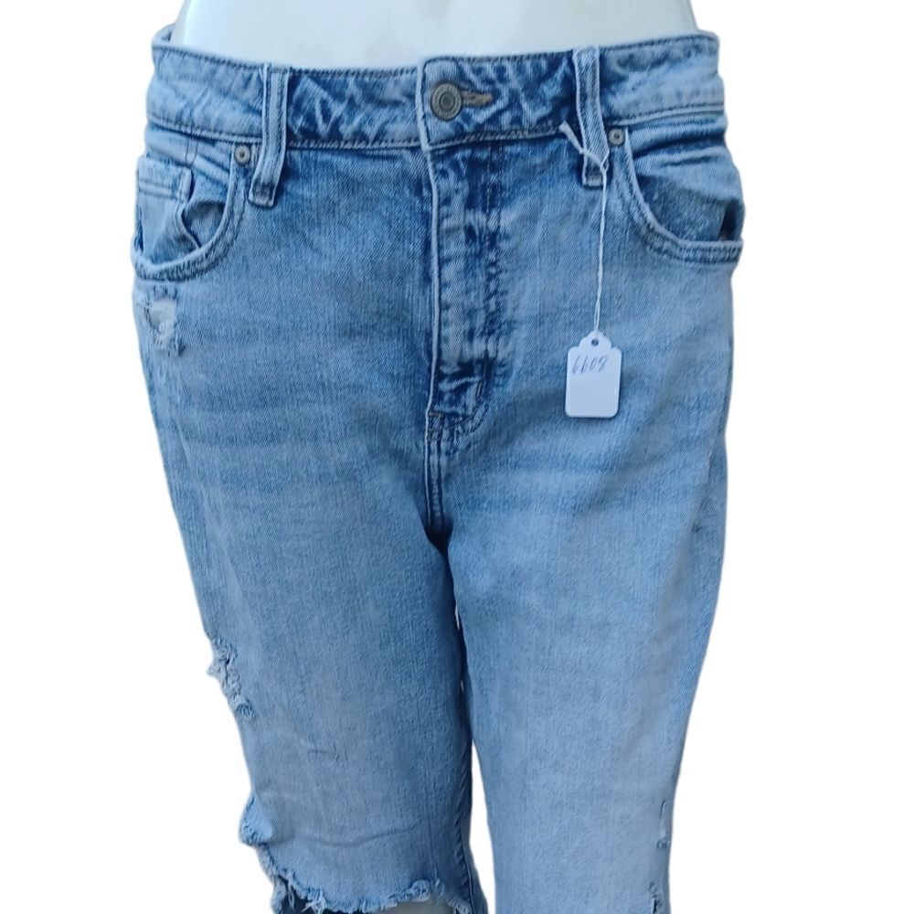 660841...Eunina Straight leg Crop Jeans Size 11, W28" 24"Inseam 11"Rise