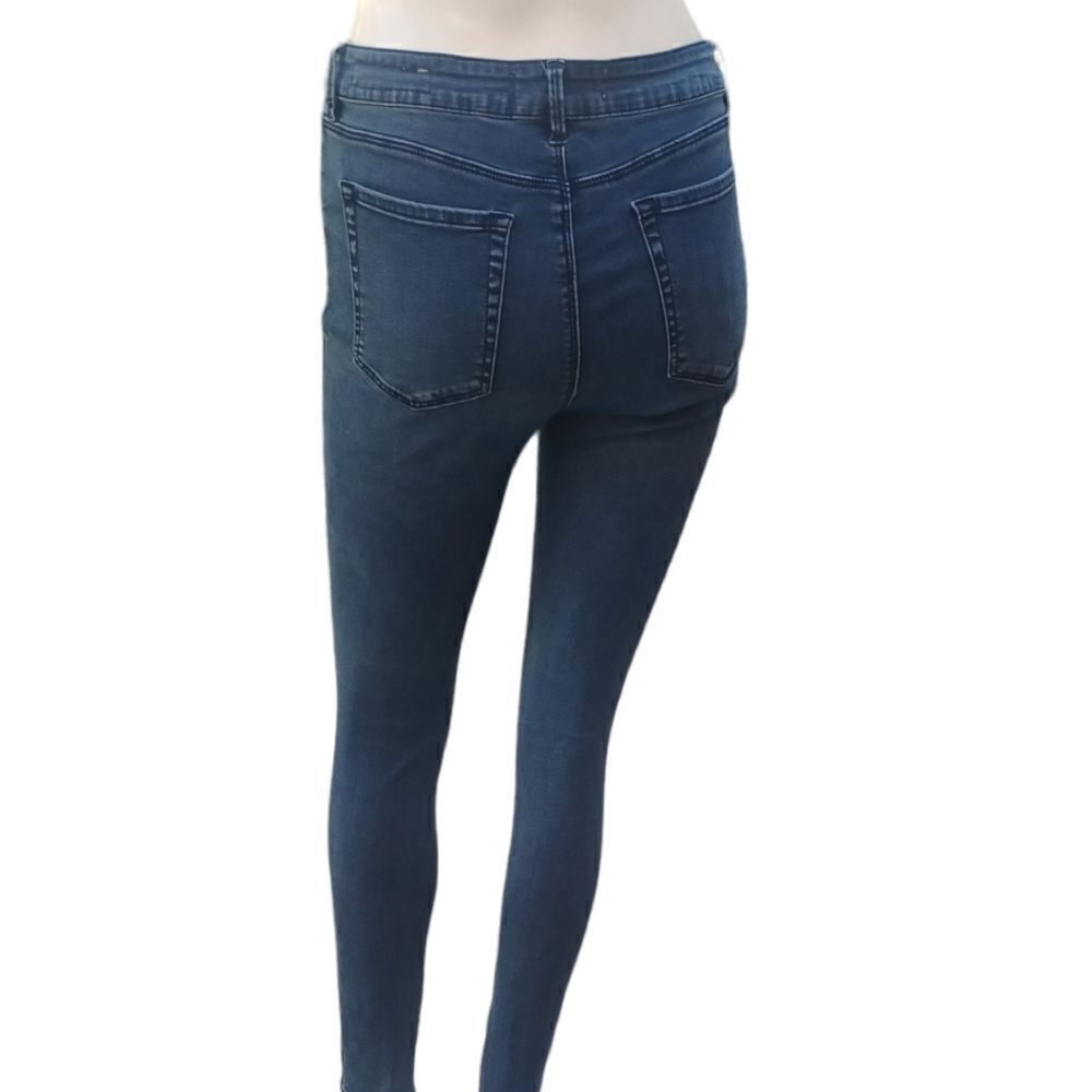 641425.....Bullhead Skinny Jeans Size 28, 28" Inseam 9" Rise