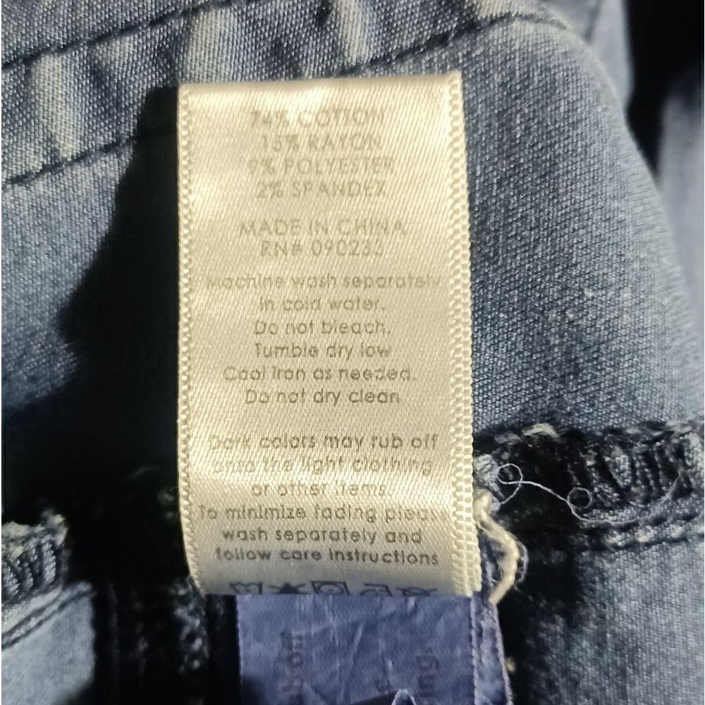 641425.....Bullhead Skinny Jeans Size 28, 28" Inseam 9" Rise