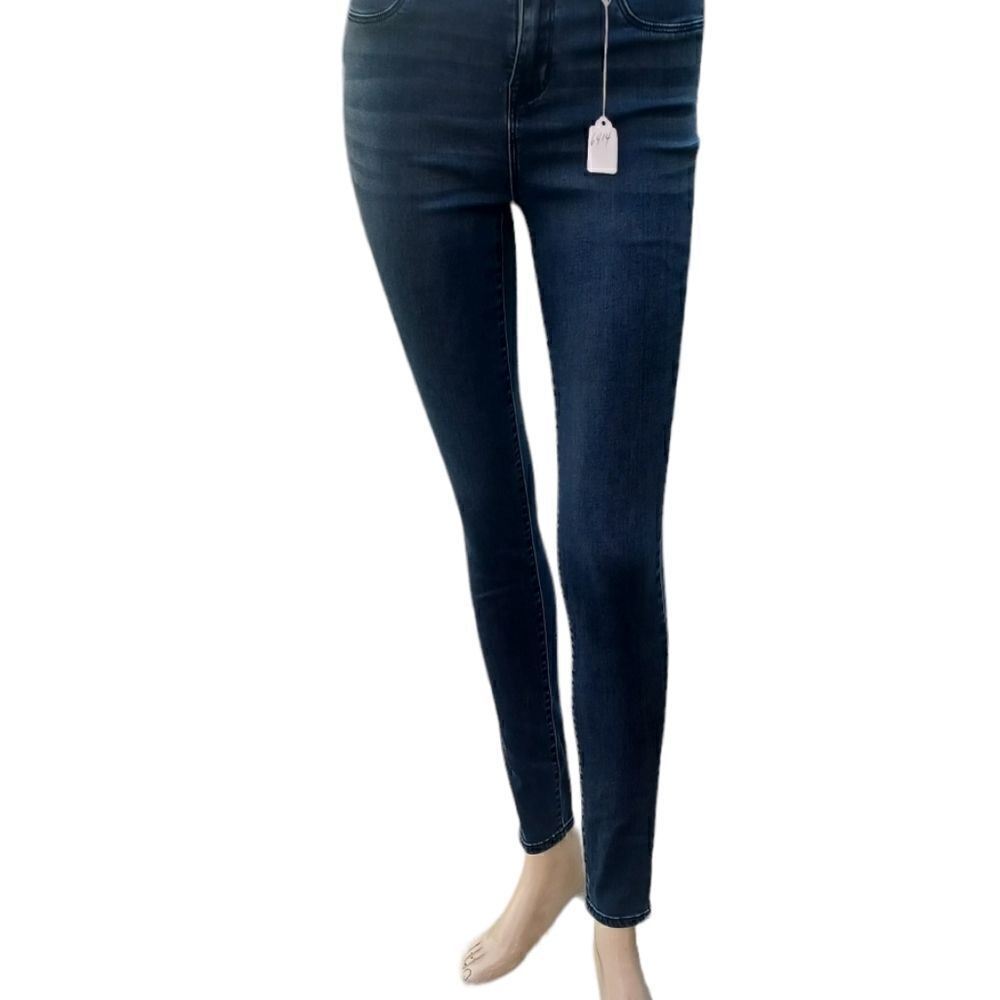 641425.....Bullhead Skinny Jeans Size 28, 28" Inseam 9" Rise