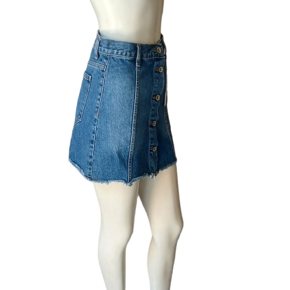 655134....Forever21 Jean Skirt Size 25