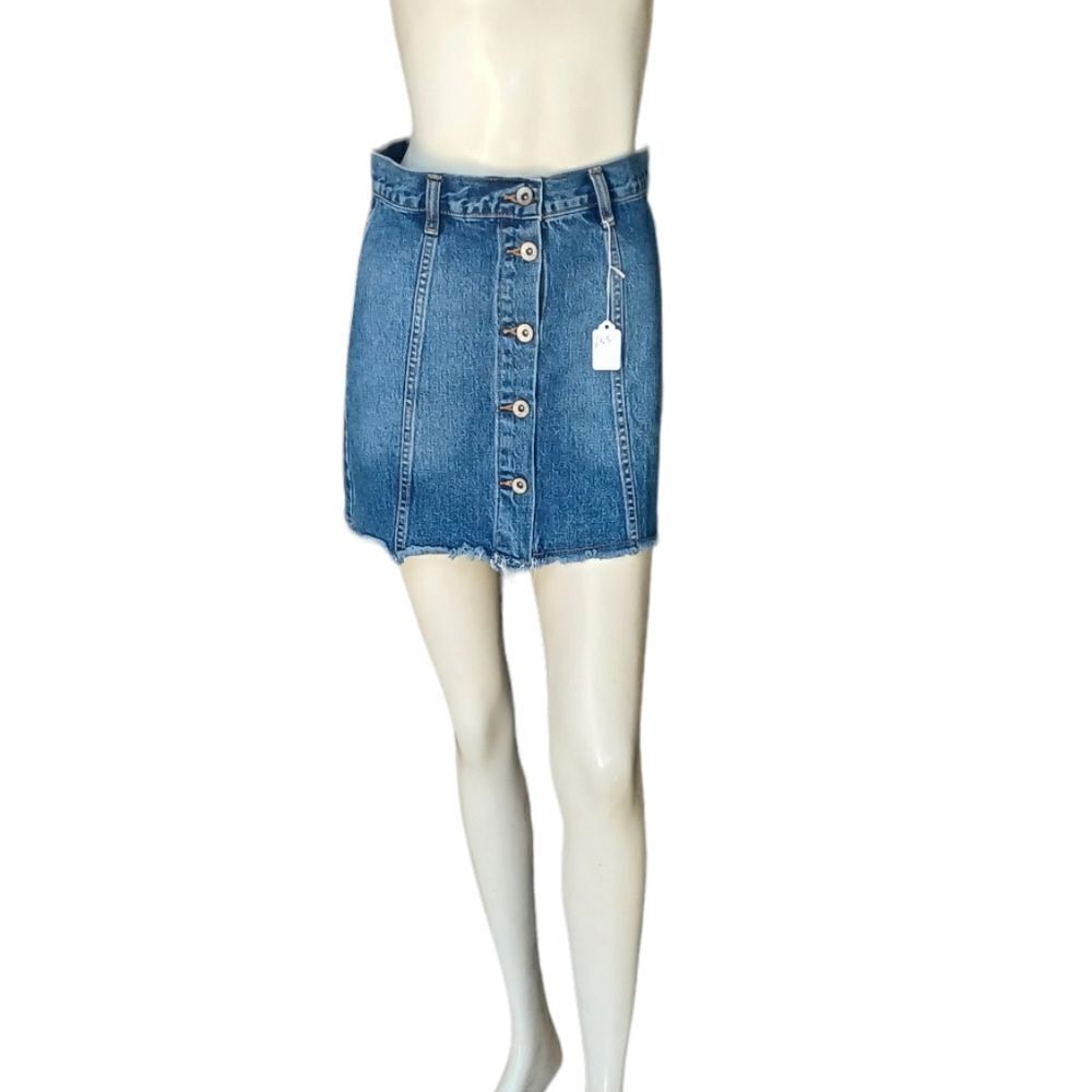 655134....Forever21 Jean Skirt Size 25