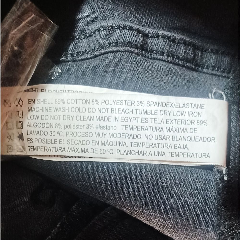 686346....Forever21 Crop Jeans Size 26