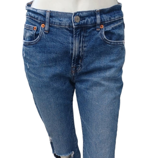 686446....Gap Girlfriend Jeans Size 2/26, 9" Rise