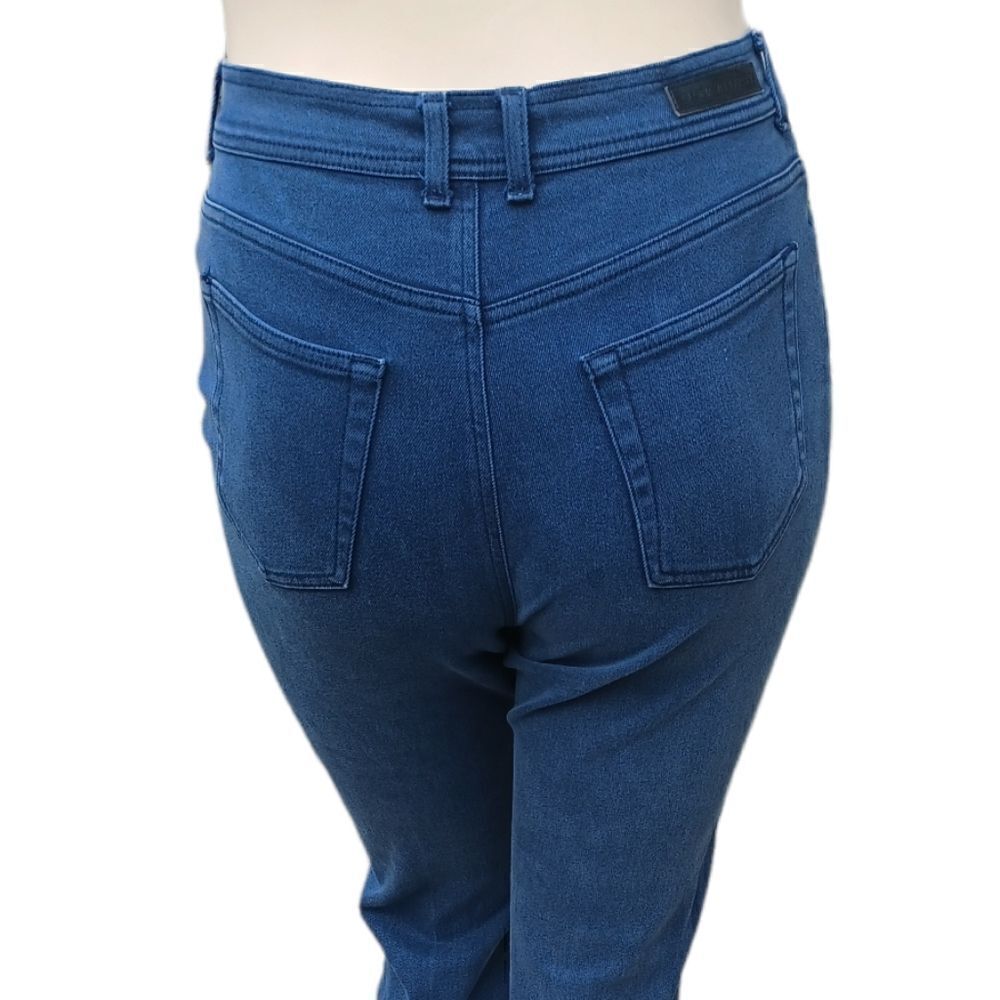 102520...Gloria Vanderbilt Straight leg Size 14