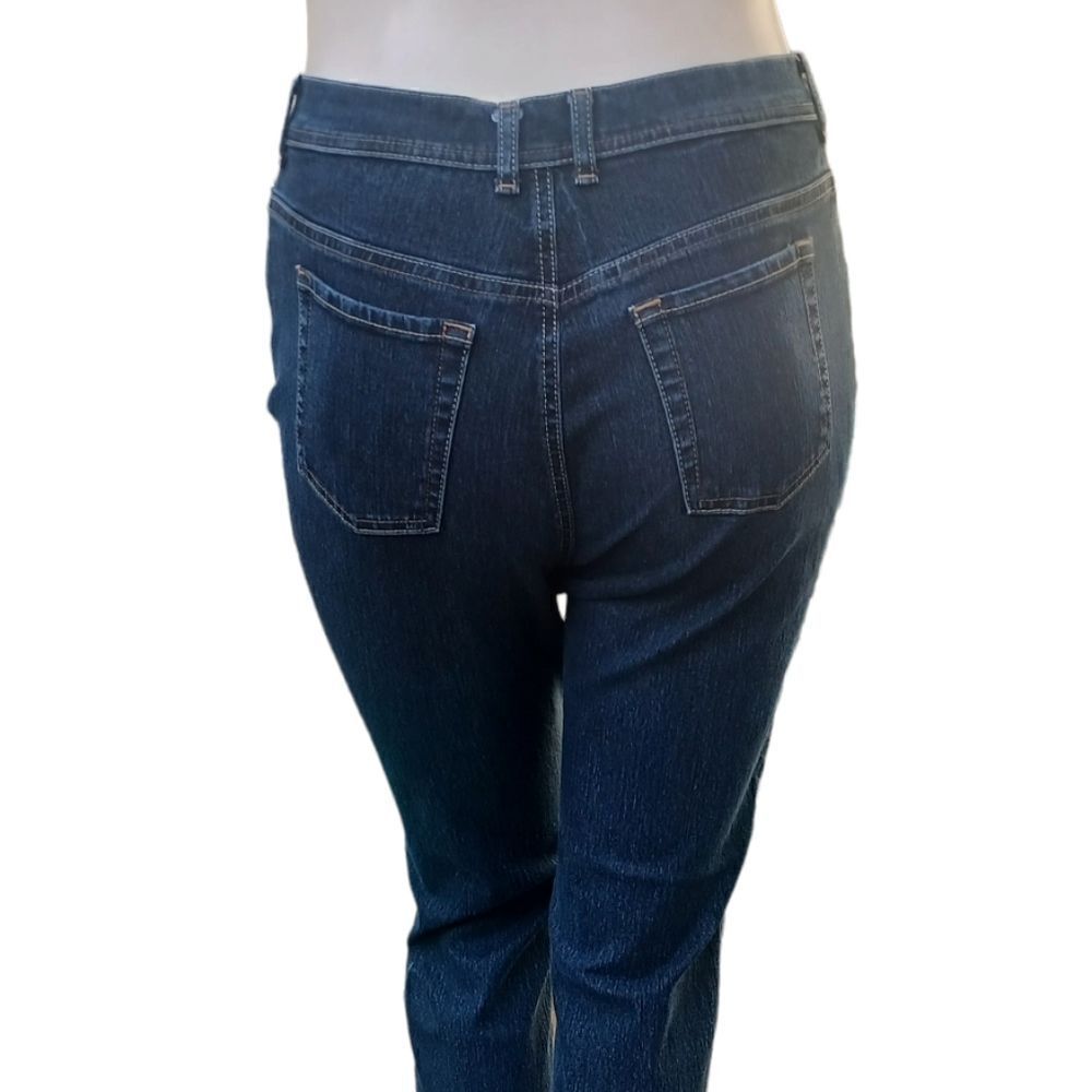 103919...Gloria Vanderbilt Straight Jeans Size 14