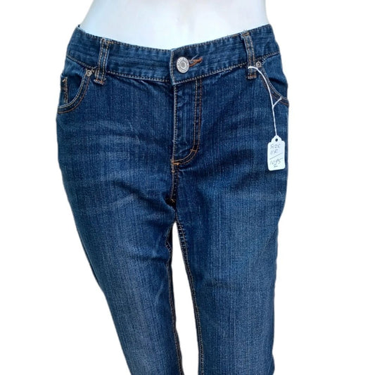 10952...Preowned Mossimo Supply Co. Skinny Jeans Size 11R, W30" 30"Inseam  7 1/2"Rise