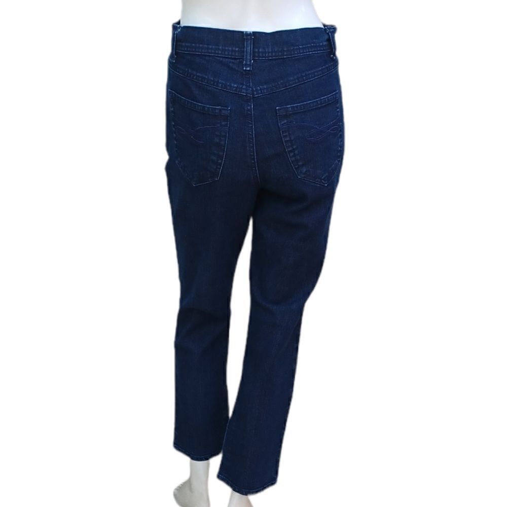 120011...Style & Co. Straight leg Jeans Size 4, W26" 26"Inseam 10"Rise