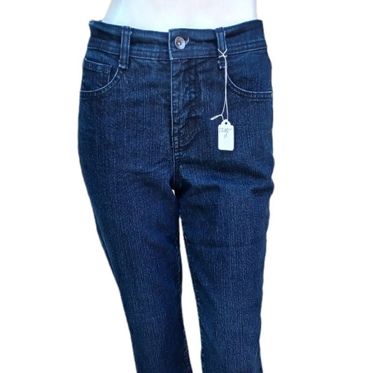 120011...Style & Co. Straight leg Jeans Size 4, W26" 26"Inseam 10"Rise