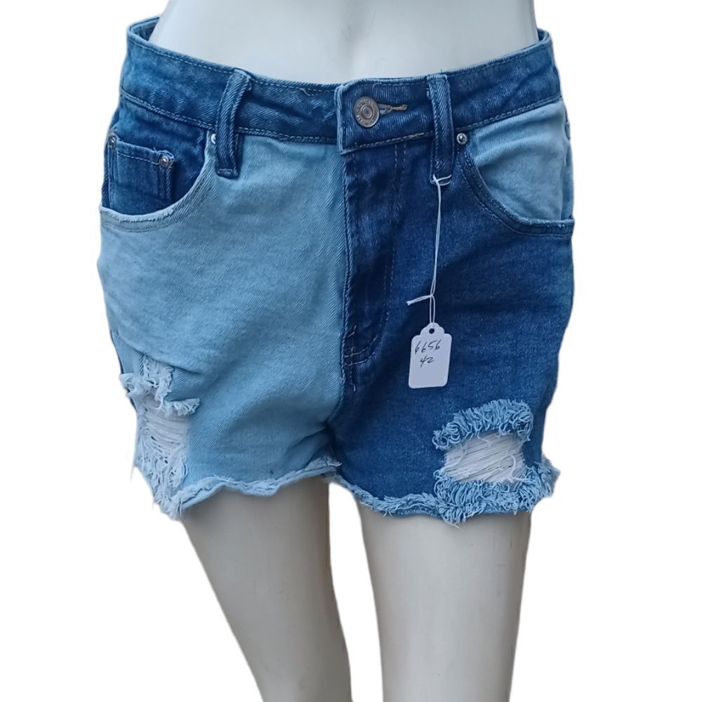 665643....Almost Famous Jean Shorts Size 5, W27"  2"Inseam   11"Rise