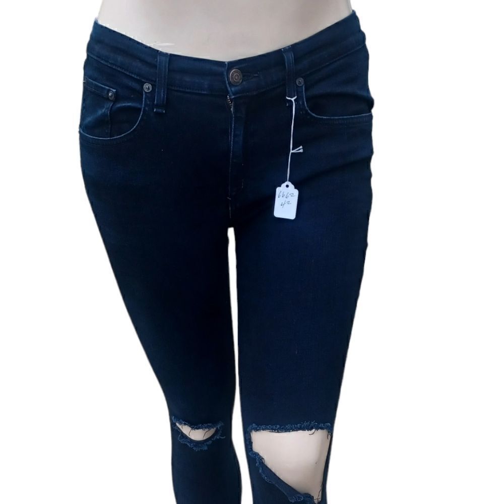 666243....Rag & Bone Skinny Jeans Size 32, 29"Inseam 9"Rise
