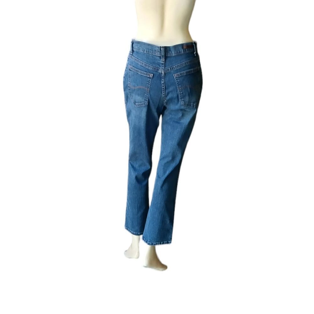 700354.....Eunina Straight leg Jeans Size 11, W30" 26"Inseam  8"Rise