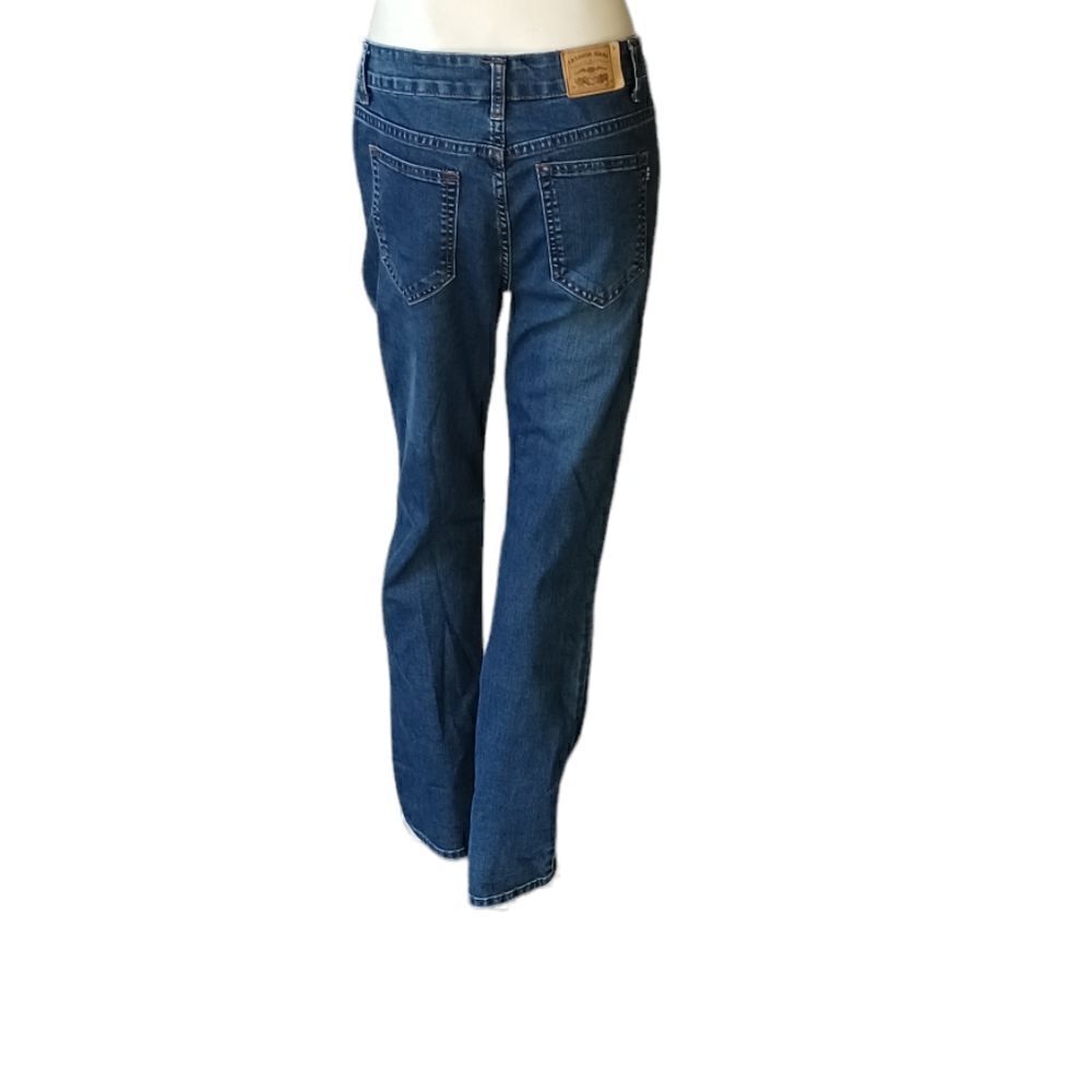 680922...Fashion Jeans Size 32, W30" 31"Inseam 10"Rise