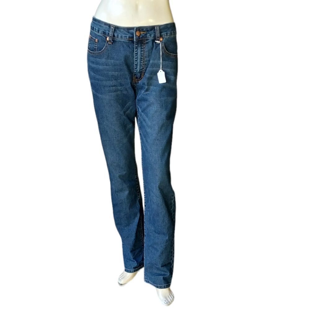 680922...Fashion Jeans Size 32, W30" 31"Inseam 10"Rise