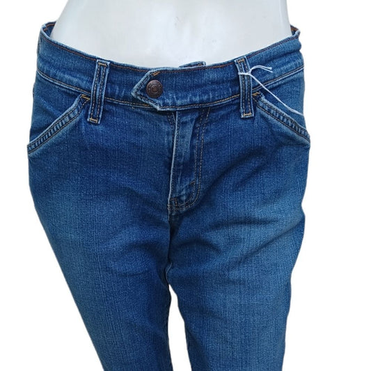 42435....Levis Strauss Crop Jeans Size Misses 4