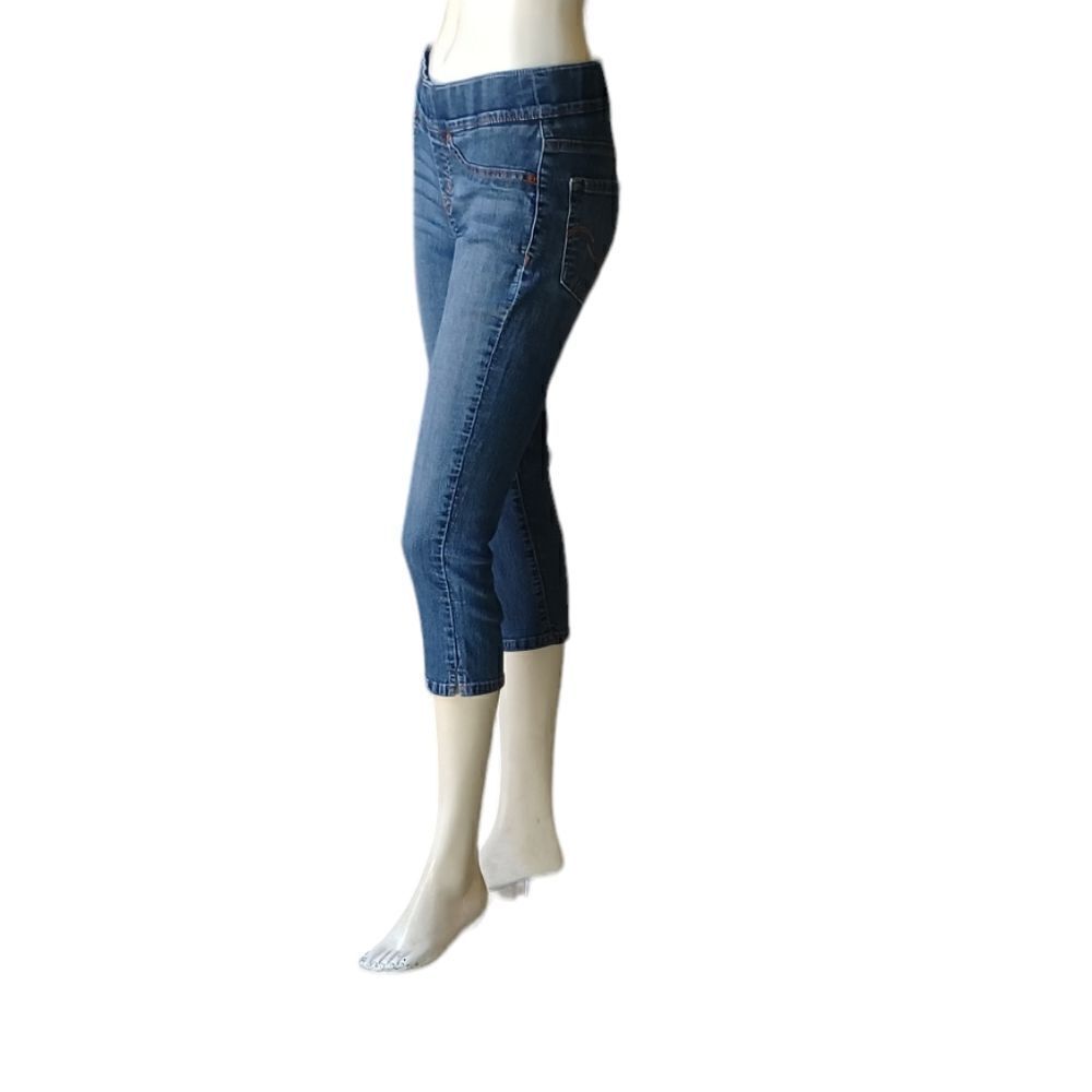 7003932.....Levi Strauss & Co Pull-On Misses Size 4