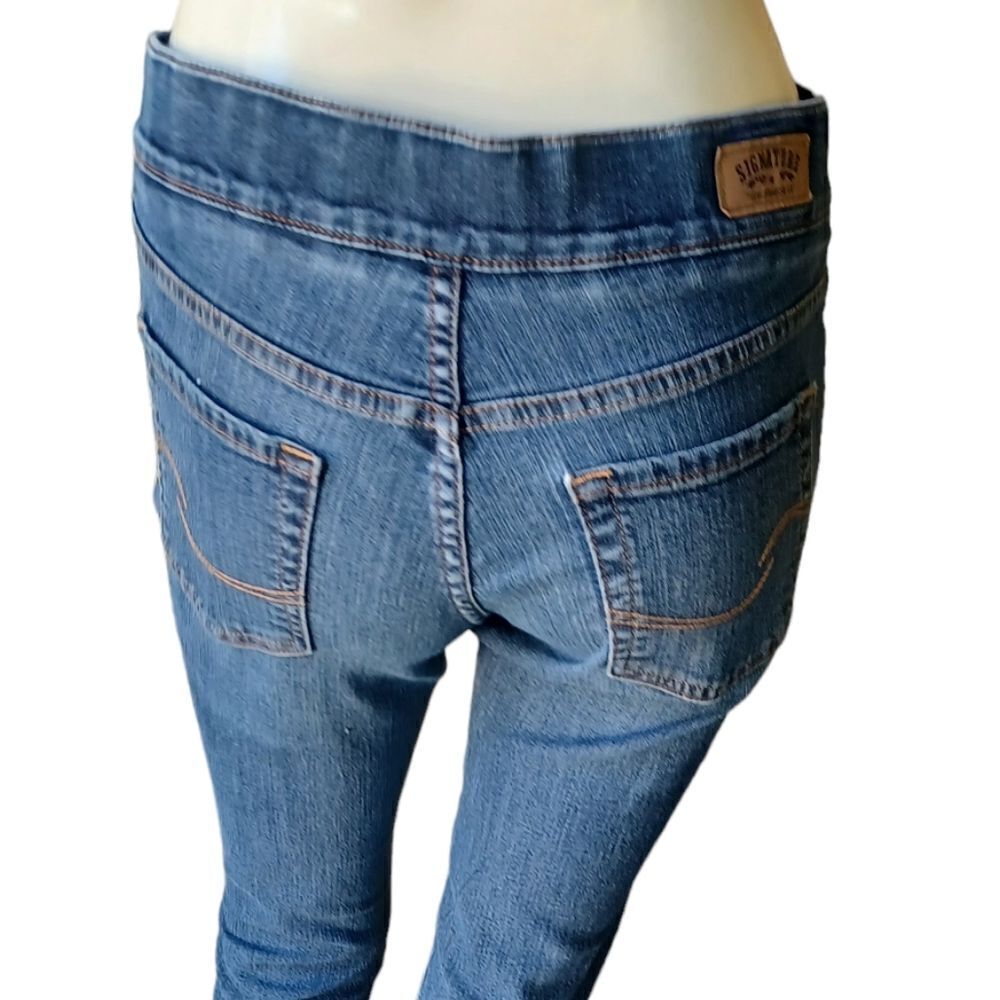 7003932.....Levi Strauss & Co Pull-On Misses Size 4