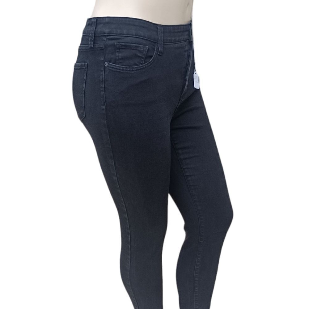 667143....St John's Bay Skinny Jeans Size 12, W31" 27"Inseam 10"Rise