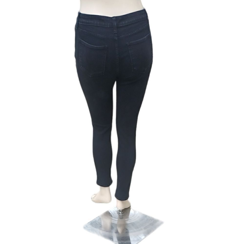 667143....St John's Bay Skinny Jeans Size 12, W31" 27"Inseam 10"Rise