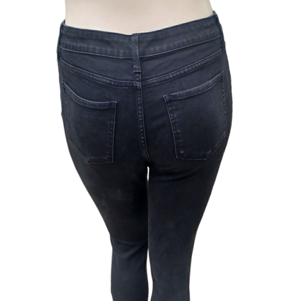 667143....St John's Bay Skinny Jeans Size 12, W31" 27"Inseam 10"Rise
