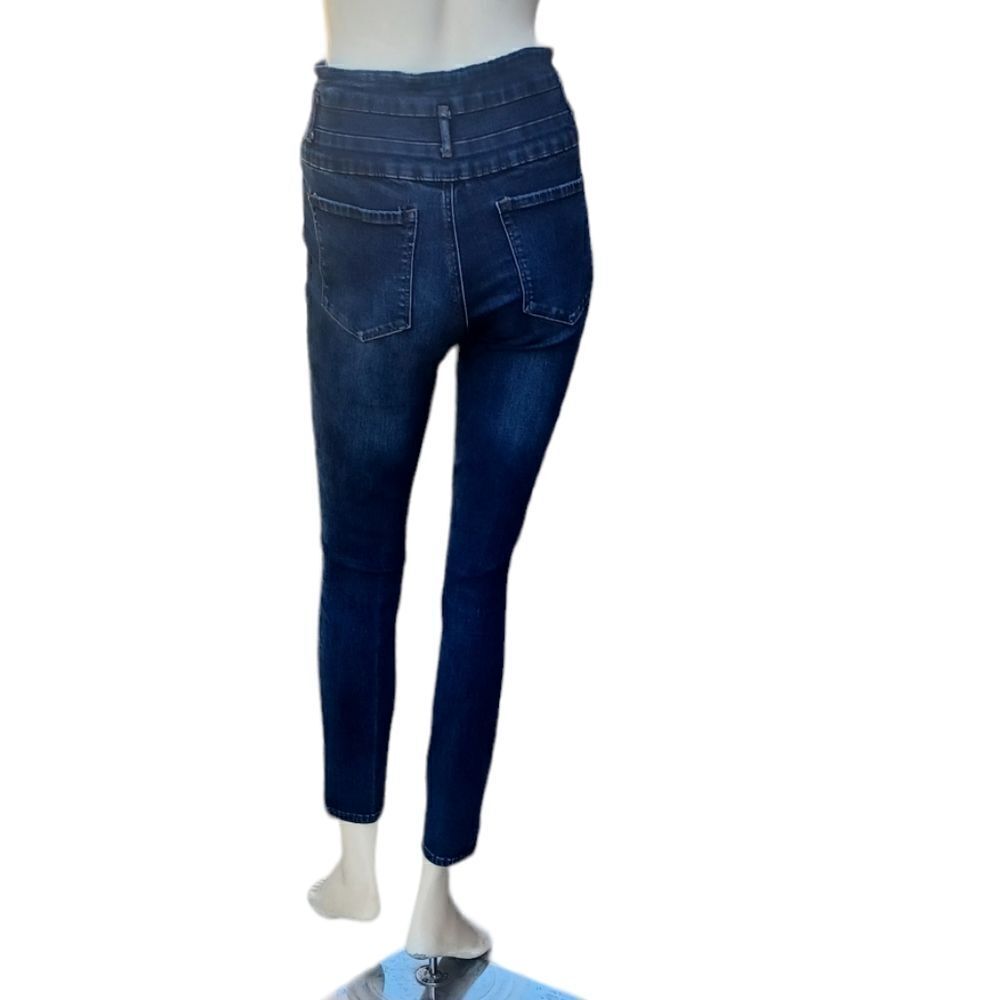 664142.....Refuge Skinny Jeans Size 6, W24" 27"Inseam 10"Rise